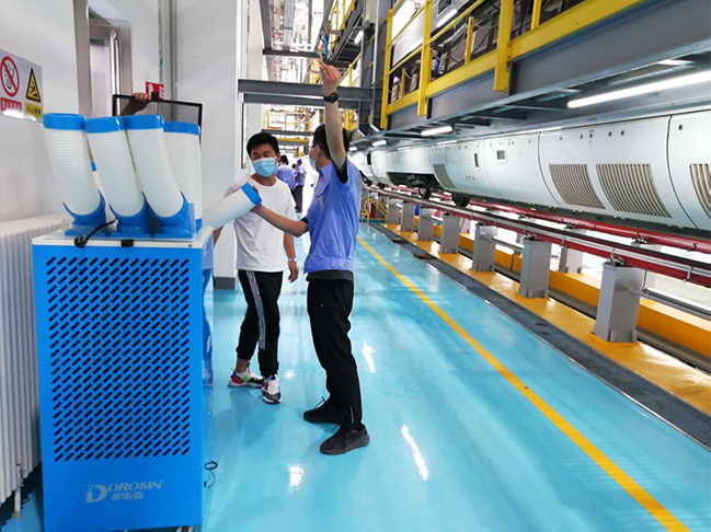 Maintenance in the high-speed railtrain workshop.png